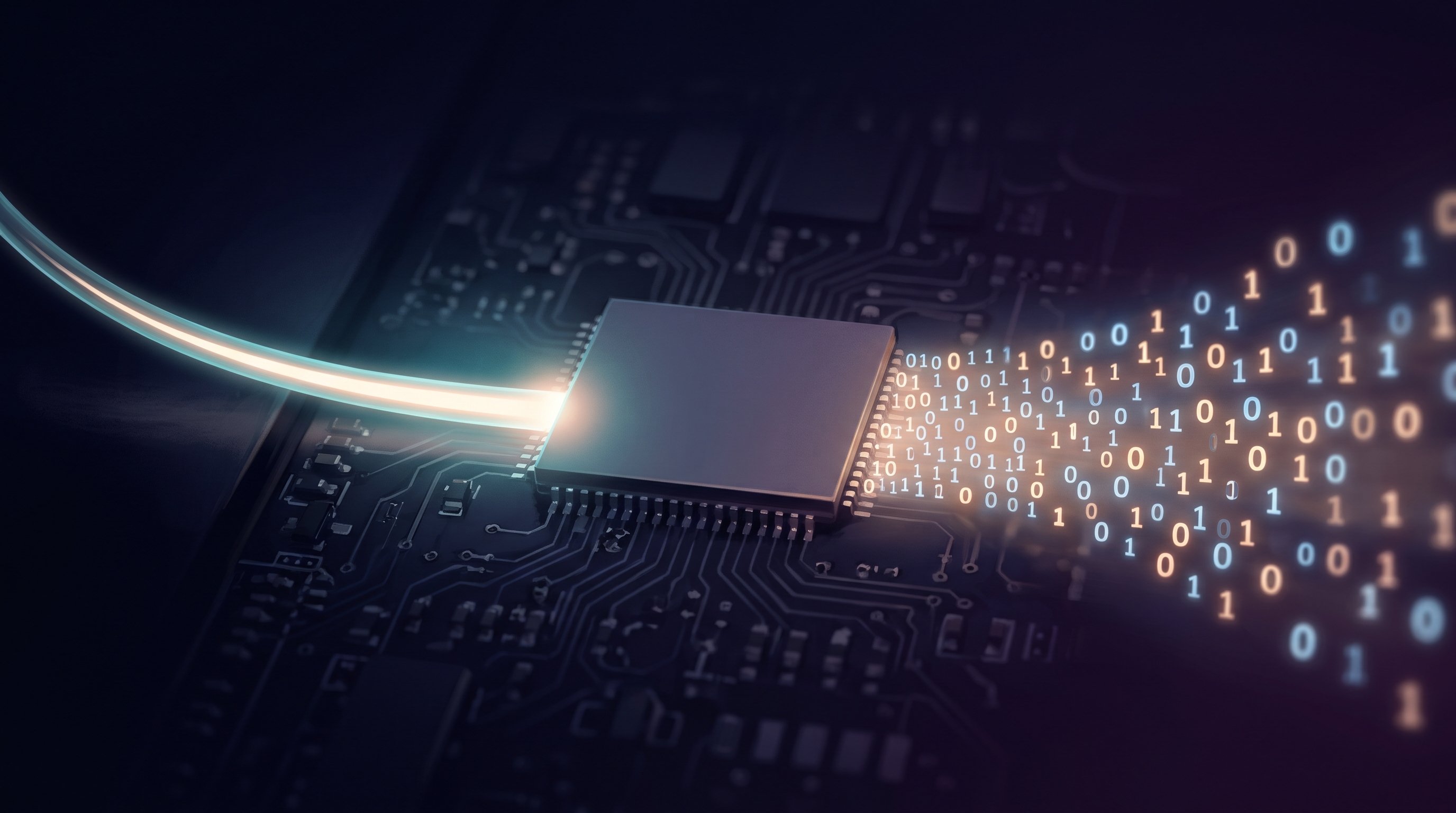 Een dun laagje silicium met een patroon van piepkleine ronde gaatjes op een donkere chip. Links komen lichtpulsen snel en ver uit elkaar binnen, tussen de gaatjes hopen ze zich fel op, en rechts gaan ze verder in een dunne glasvezel.
